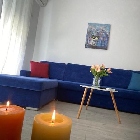 סרנדה Rock Apartments מראה חיצוני תמונה